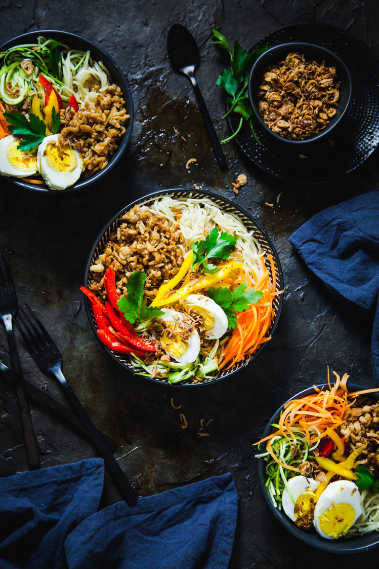 Asian Caramelized Pork Noodle Bowls | The Whimsical Wife
