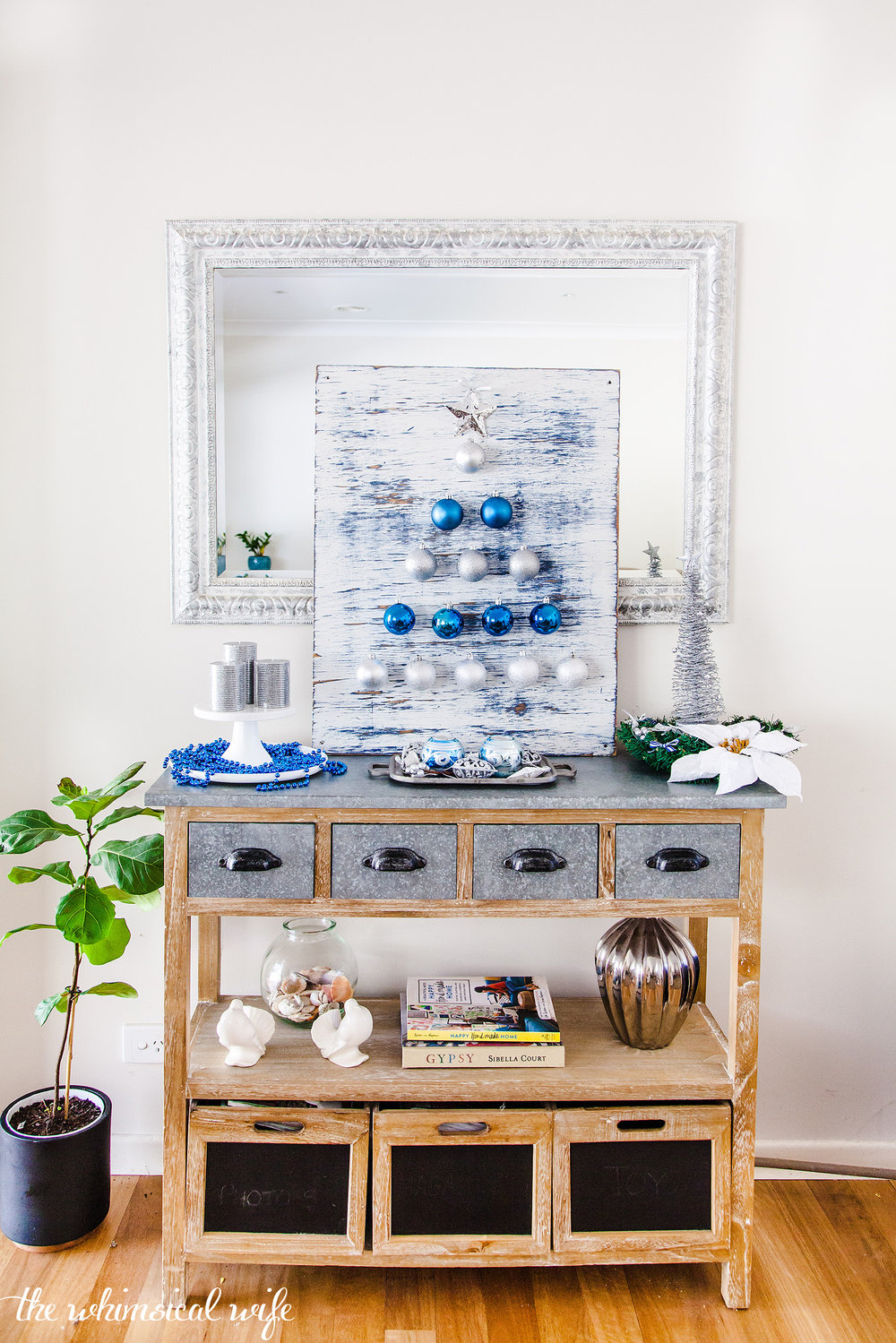 How To Make A Bauble Christmas Tree