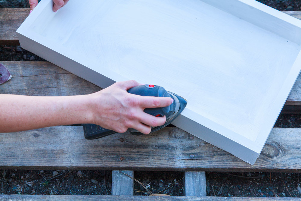 How To Make A Living Christmas Centerpiece For Your Christmas Table + Video | The Whimsical Wife