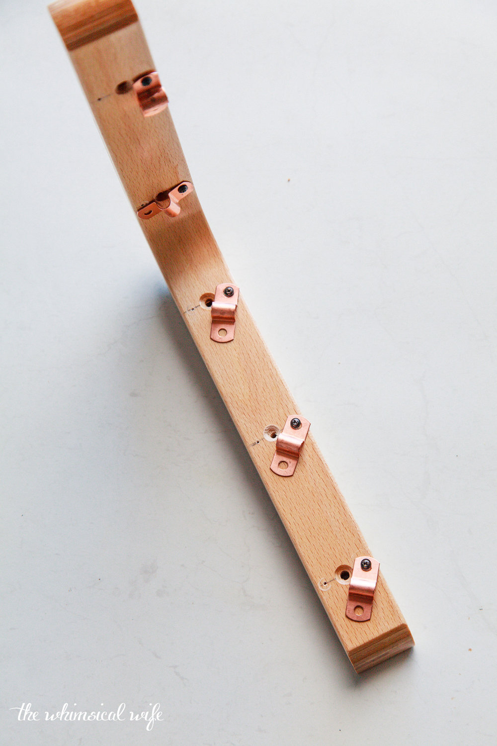 How To Make A Modern Hanging Wooden Wall Bracket Light | The Whimsical Wife