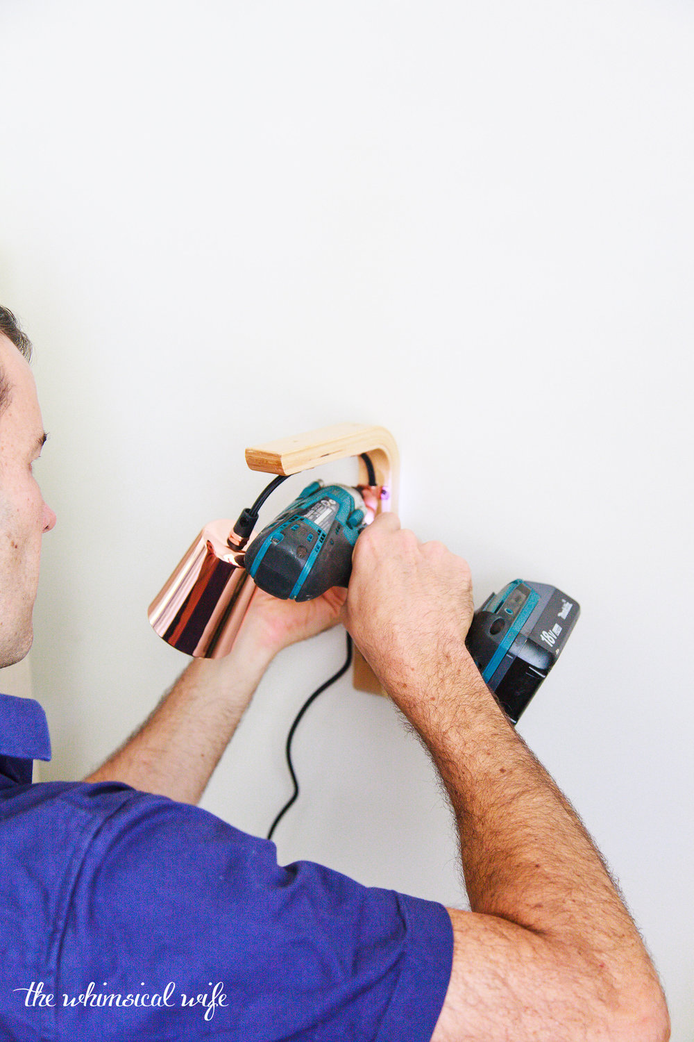 How To Make A Modern Hanging Wooden Wall Bracket Light | The Whimsical Wife