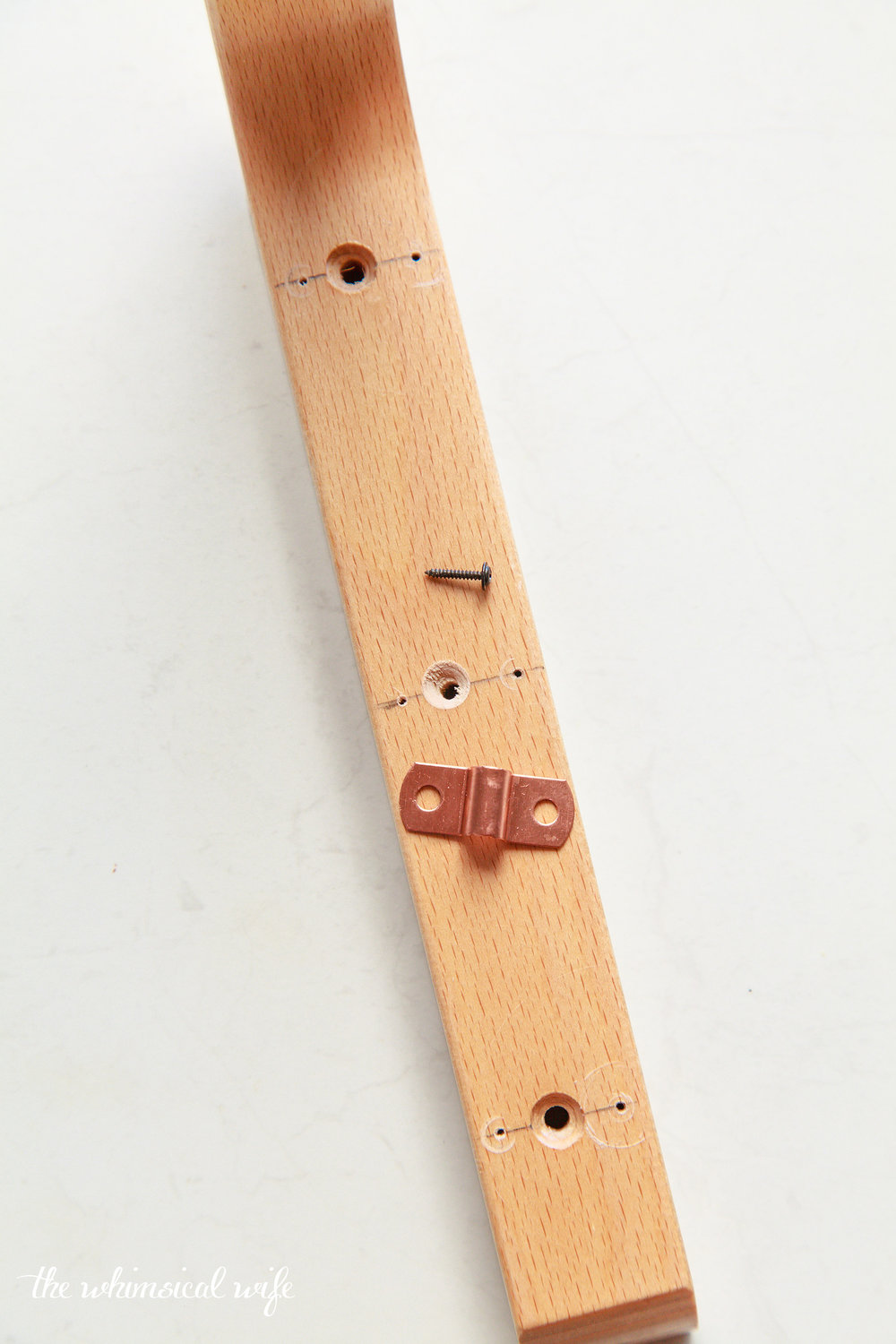 How To Make A Modern Hanging Wooden Wall Bracket Light | The Whimsical Wife