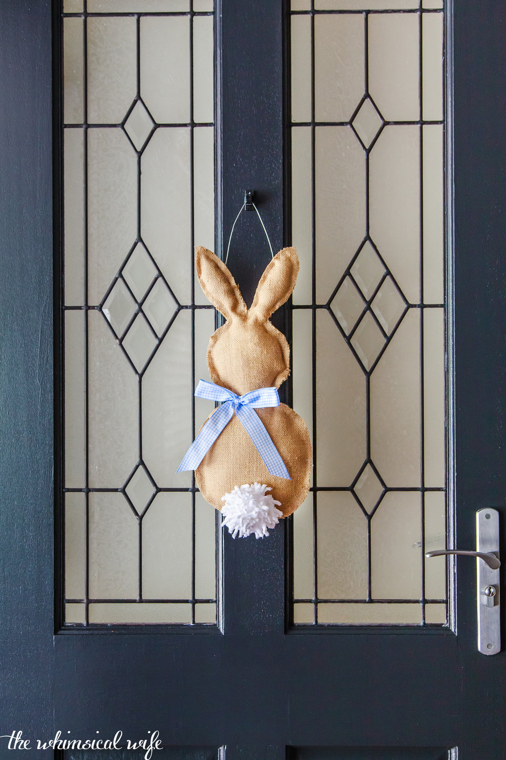 How To Make A No-Sew Burlap Easter Bunny Hanging | The Whimsical Wife