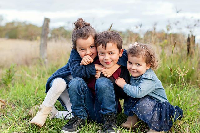 What’s a 3 humped camel?....🐫.... pregnant!!’ 😂😂 That’s one of my kids all time favourite jokes at the moment. They’re really into Dad type jokes and I’ve been trying to give them a few new ones every couple of days. Let’s be honest the camel joke got old fast when repeated multiple times a day by all three!! The youngest just laughs as any joke I tell but I’m pretty sure she has no idea what it’s about. Ha. Tell me your fave dad type joke so I can add it to my repertoire! 📸 by @marnie_m_photography .
.
.
.
#mothersday #mumtothree #ootd #kmartstyle #mumlyfe #australianblogger #toowoombablogger #mystyle #myfamily #mummybloggers #familylifestyle #mygirl #familytime💕 #parentinglife #toowoombasmallbusiness #toowoombafamilyphotographer #toowoombaportraits #toowoombaliving #toowoombaphotographer #toowoombamums #toowoombastyle