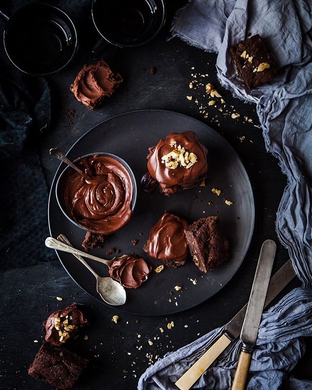 Because tomorrow is hump day and all hump days should have chocolate in it. These are my Double Chocolate Walnut Brownies ( GF &amp; DF) with Gooey Chocolate Frosting. Decadent, rich and perfect to offset those hump day feels. You&rsquo;ll thank me after you make them! 🙌🏻 Recipe link in bio👆🏻
.
.
.
.
.
.
#foodphotographer #foodstylist #goldcoastfoodphotgrapher #brisbanefoodphotographer #feedfeed #foodflutter #thechalkboardeats #eattheworld #lifeandthyme #ofsimplethings #momentsofmine #mywhiteco #beautifulcuisines #betterhomesandgarden #sundaystylelove #taste #tastingtable #gatheredstyle #bloglovingfood #tastespotting #buzzfeast #morningslikethese #realsimple #feedfeed #allergyfriendly #dairyfree #buzzfeedfood #toowoombablogger #feedfeedvegan
