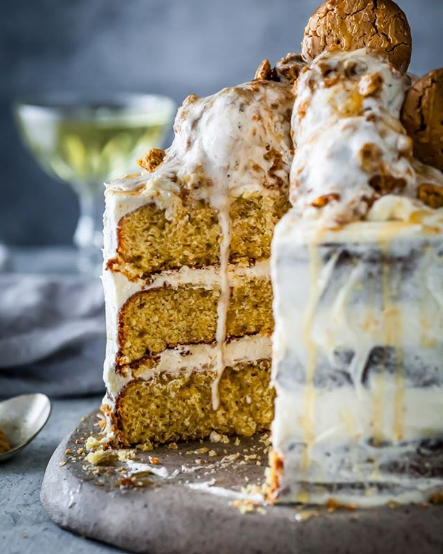 When the ice cream drips just right!!! Pulling this Honey & Ginger Cake with Lemon & Honey Buttercream topped with Icecream recipe from the archives. Gluten & Dairy Free 😍 The perfect celebration cake. Recipe link in profile!
.
.
.
.
.
.
#feedfeed #foodflutter #thechalkboardeats #eattheworld #lifeandthyme #ofsimplethings #momentsofmine #mywhiteco #beautifulcuisines #betterhomesandgarden #sundaystylelove #taste #tastingtable #gatheredstyle #bloglovingfood #tastespotting #buzzfeast #morningslikethese #realsimple #veganeats #feedfeedchocolate #chasinglight #leftovermakeover #nomoreeggs #veganrecipes #springeats #veganeats #springbaking