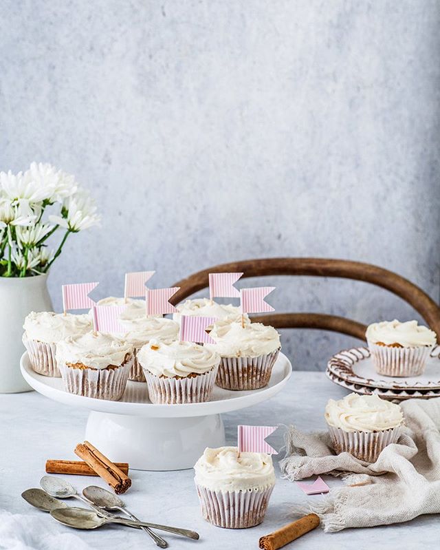 Now that we’re back from our camping trip (and after the 5 loads of laundry are done). It’ll be time to get back into the kitchen to fill the cupboards and freezer full of goodies. First on the list is these beautifully fragrant Chai Cupcakes with Honey Buttercream. For lunch boxes I tend to cut the top out of these cupcakes and put a dab of buttercream in the hole and top with the off cut to make butterfly cakes. 🤷🏼‍♀️🦋 (GF, DF, Vegan & Nut free) They freeze really well and I just pop into lunchboxes in the morning and they’re defrosted in time for morning tea. Mum might sneak one for herself with her morning cuppa. 🤤😉 Recipe link profile ☝🏻