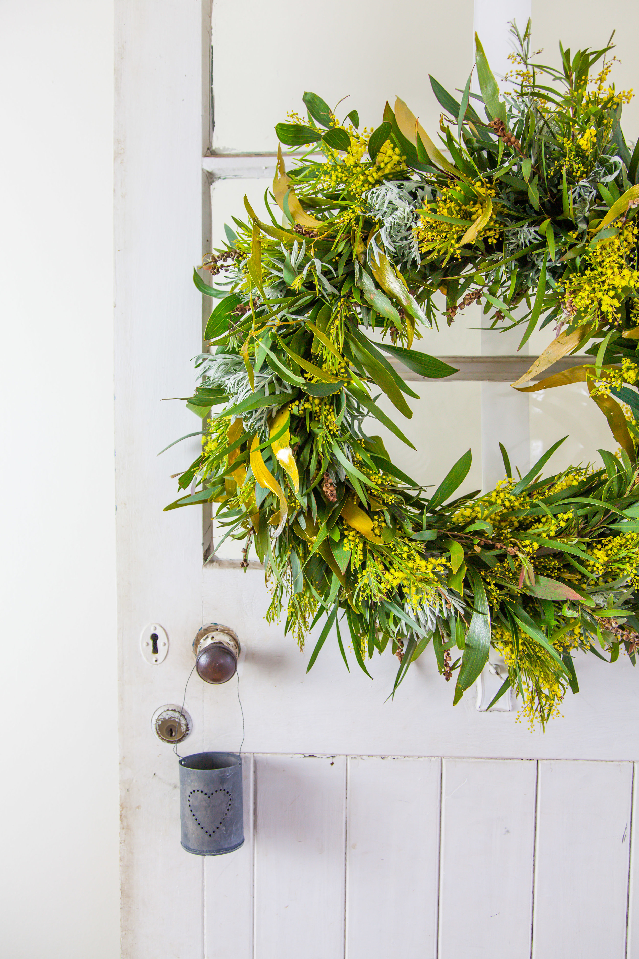 How To Make A Australian Native Christmas Wreath + Video