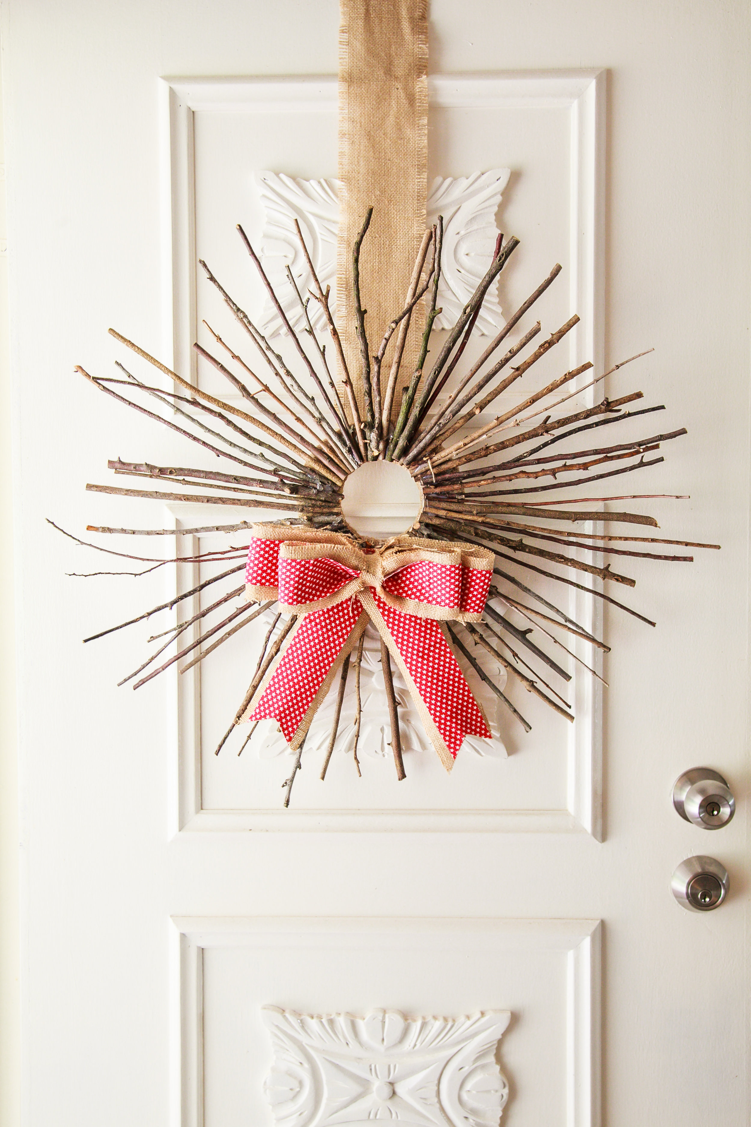 Rustic Sunburst Christmas Wreath